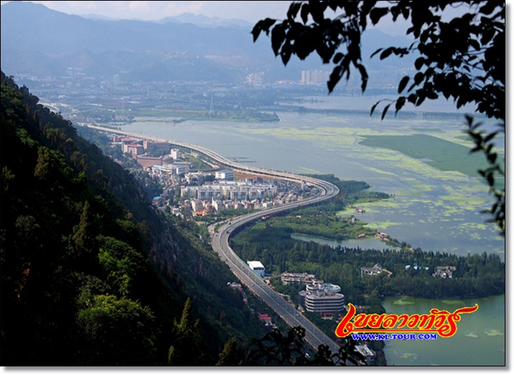 ทะเลสาบเตือนฉือ  คุนหมิง มณฑลยูนนาน จีน