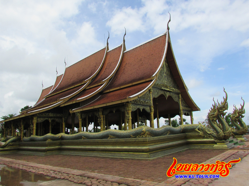 วัดภูพร้าวหรือวัดสิรินธรวรารามภูพร้าวสุดยอดศิลปะผสมล้านนาล้านช้าง