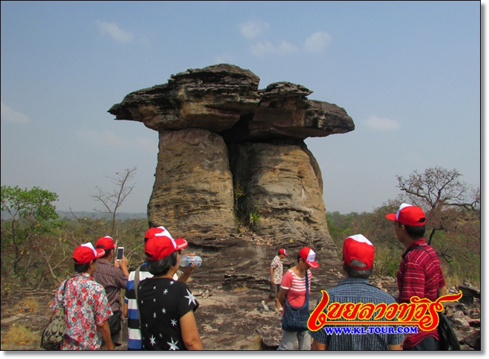 เสาเฉลียงใหญ่ ปฎิมากรรมทางธรรมชาติของอุทยานแห่งชาติผาแต้ม