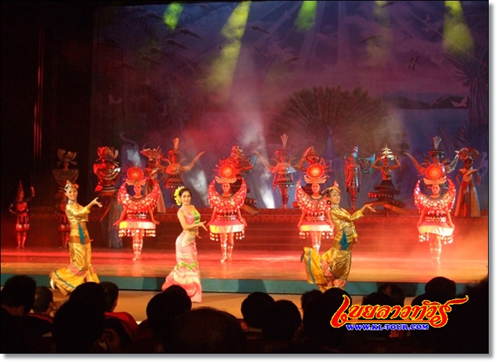 โชว์พาราณศรี เมืองเชียงรุ้ง สิบสองปันนา จีน
